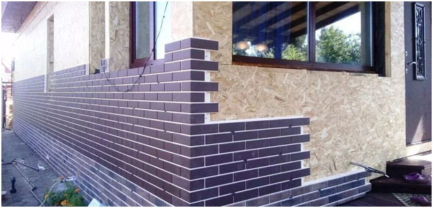 Клинкерная плитка на деревяном фасаде